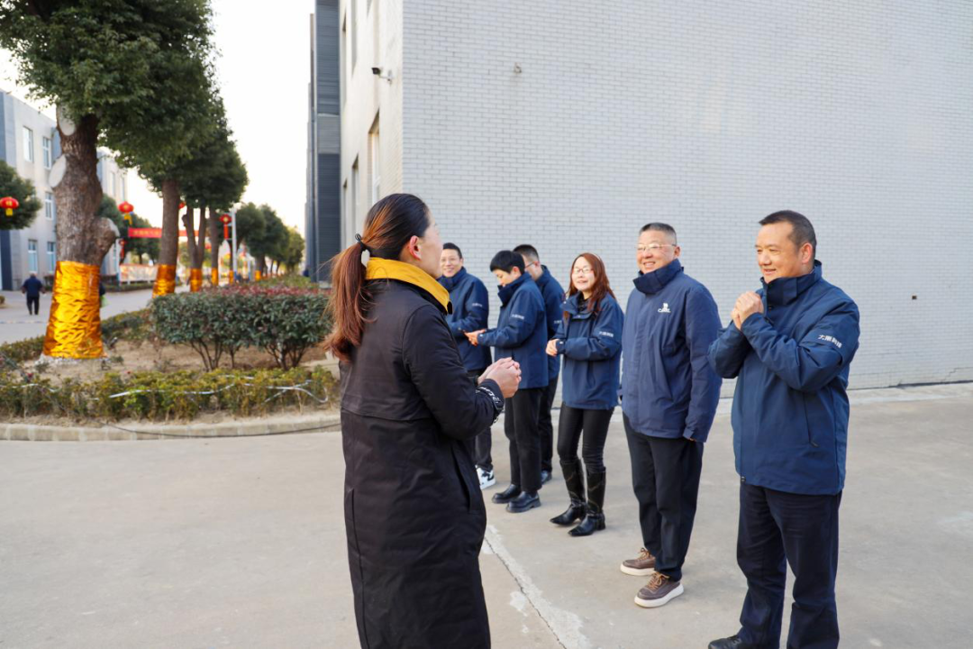 董事長攜高管團隊迎接員工開工大吉，共啟新程